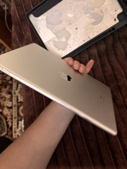 iPad 10.2+Pencil (9 покоління) 64GB — в ідеальному стані