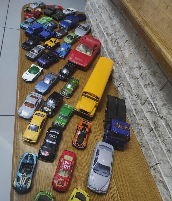 Zabawkowe samochodziki