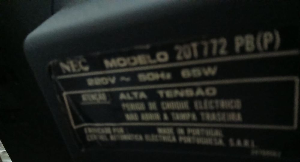 Televisão a cores