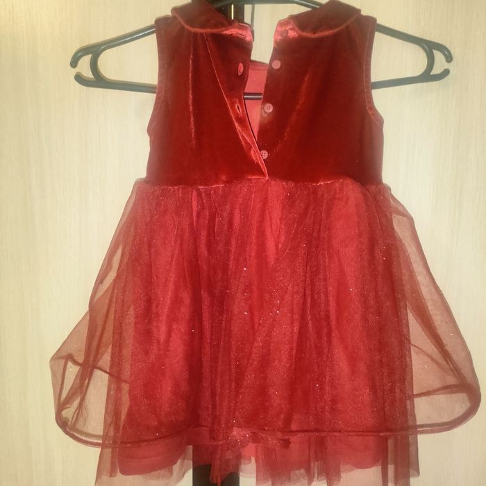 Продам платье детское.