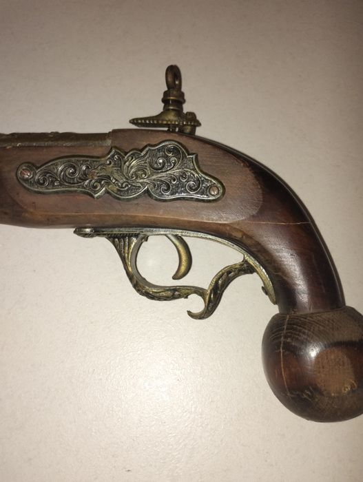 Pistolet skałkowy replika