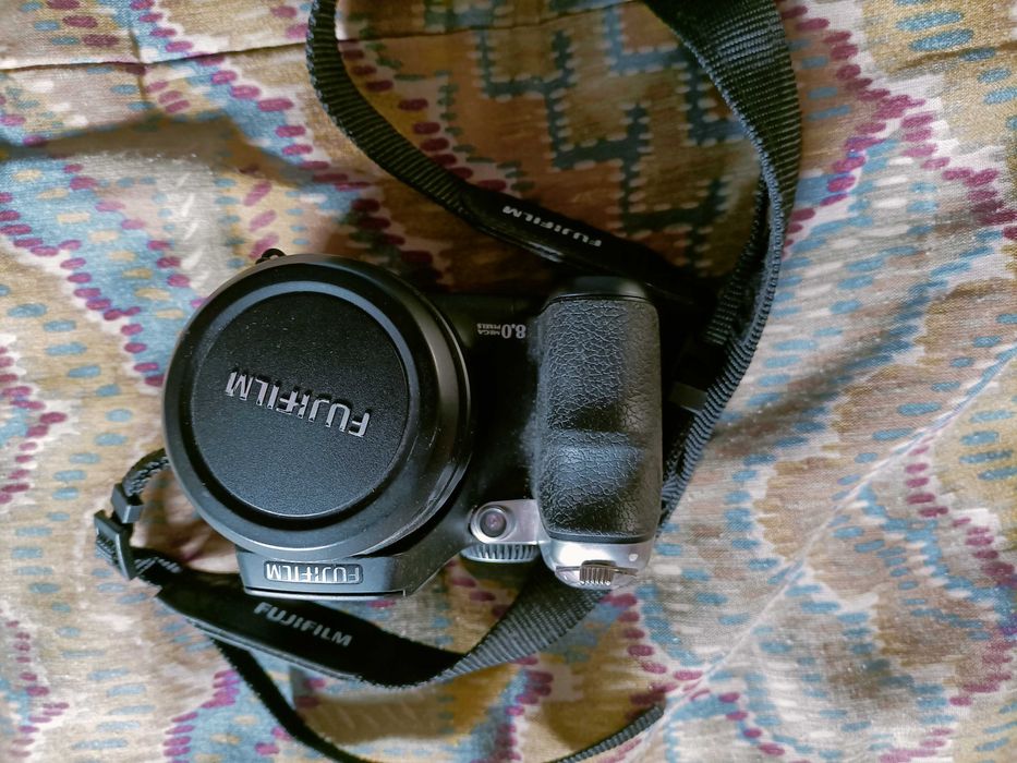 Máquina Fotográfica Finepix S8000fd