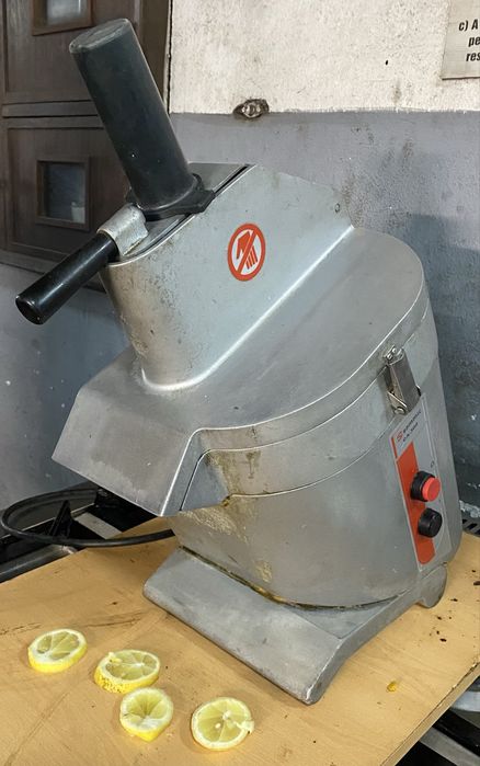 Maquina Universal SAMMIC com Garantia 1 ano