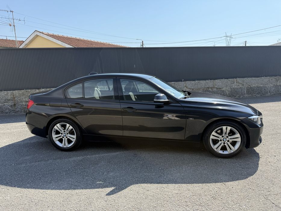 BMW 318d Sport Line Caixa Automatica
