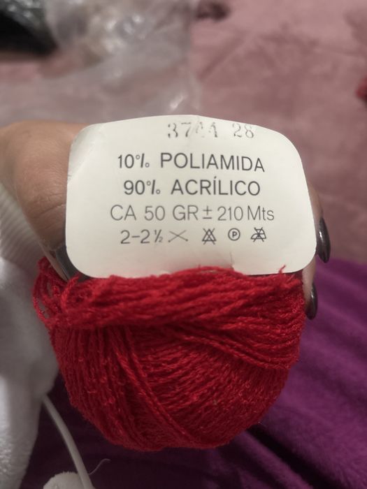 Novelos “Flipper” 50 gramas 210 metros agulhas 2-2,5