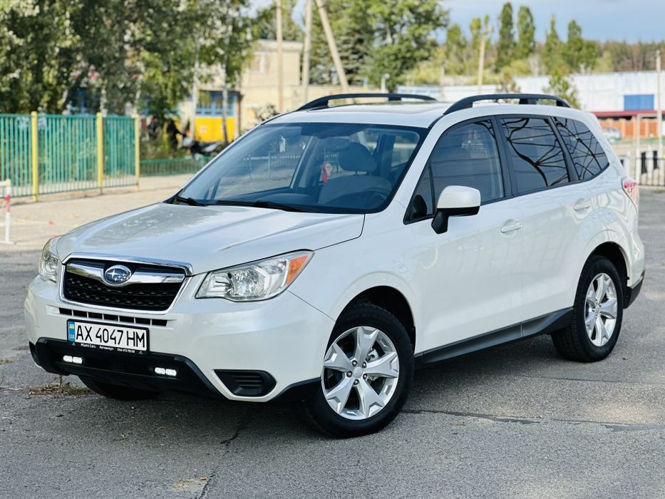 Subaru forester Газ-бензин, Автомат . Полный привод
