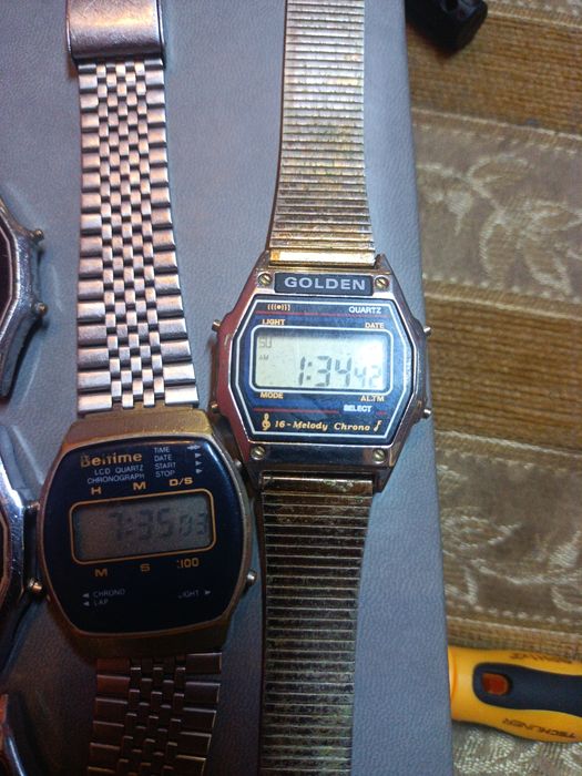 Zegarek elektroniczny LCD Montana PRL nie casio Seiko