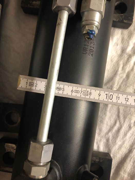 Siłownik ,cylinder hydrauliczny M-42 Jack cylinder 10 ton
