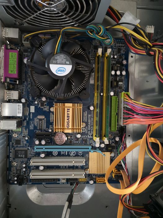 komputer pc, 4gb ram, zasilacz, napęd cd