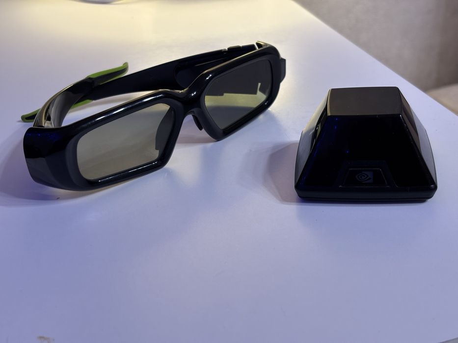 NVIDIA 3D Vision 2 Kit — Повний комплект стерео окулярів