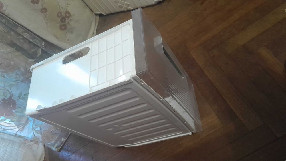 Ящик от холодильника