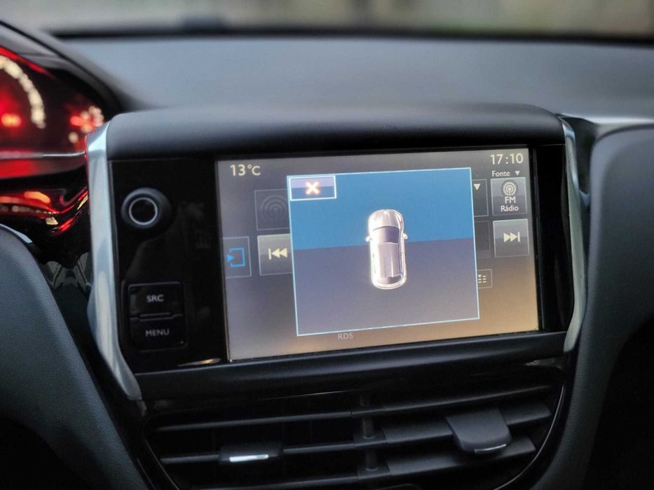 Peugeot 208 1.2 style 41.200 km Nacional Revisões na marca