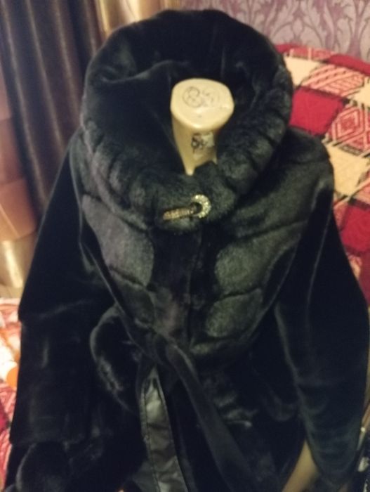 Продам шубку з еко хутра