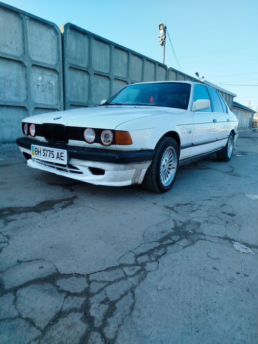 Продам БМВ Е32 7серии
