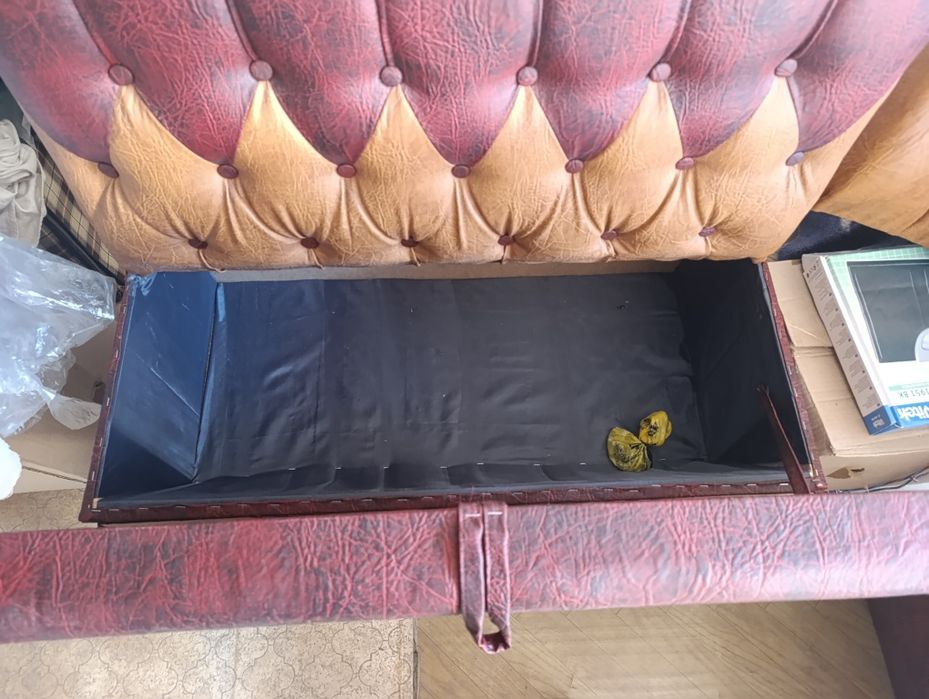 Диван, уголок на кухню