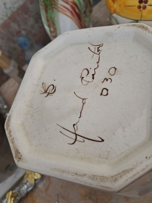 Pote em ceramica