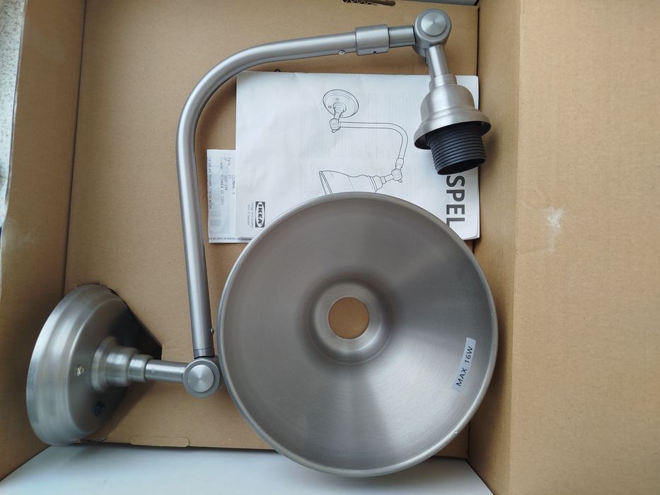 Wall-mounted lamp437437407743846402