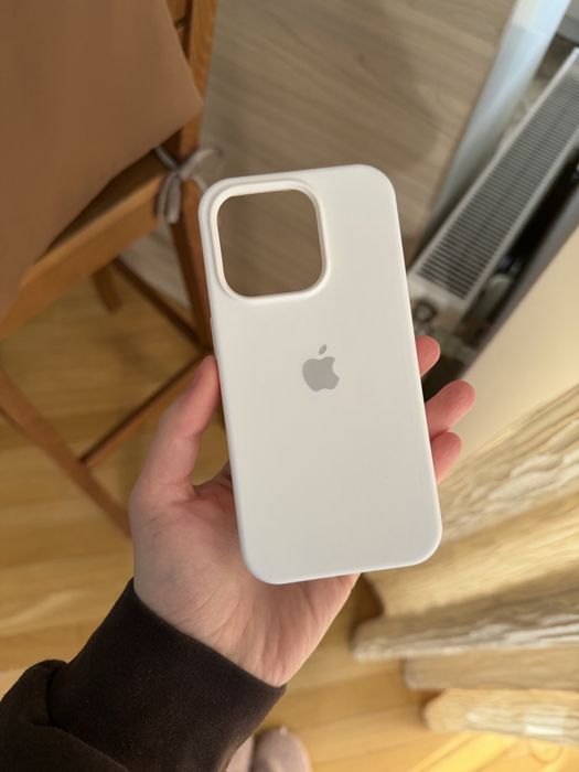 Чохол на iPhone 15 pro