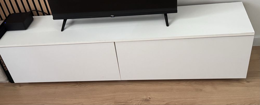 szafka rtv biala