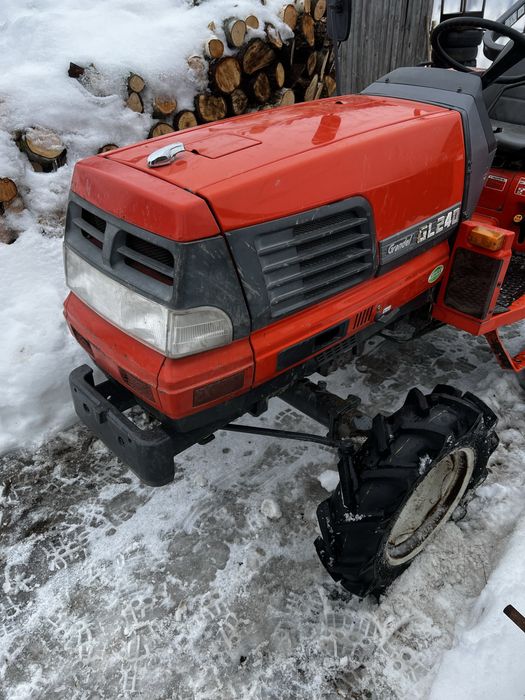 Продам Kubota gl 240 з оригінальною фрезою