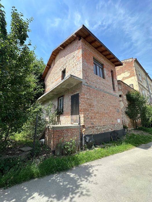 Центр міста! Простора квартира 91.1 м.кв./Новобудова! вул.Незалежності