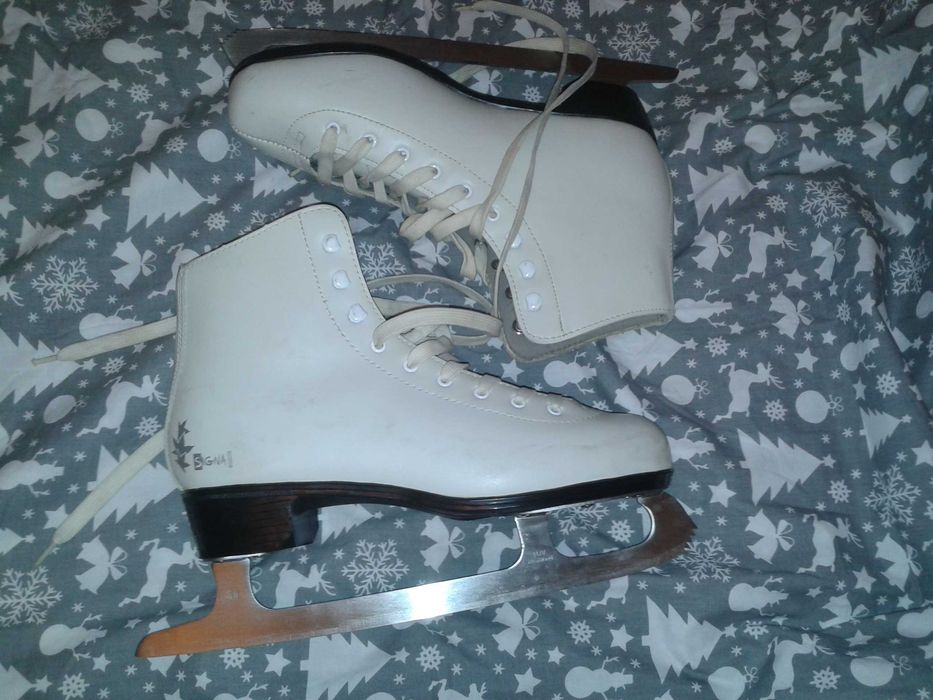 Łyżwy białe rozmiar 43 Signa nieużywane