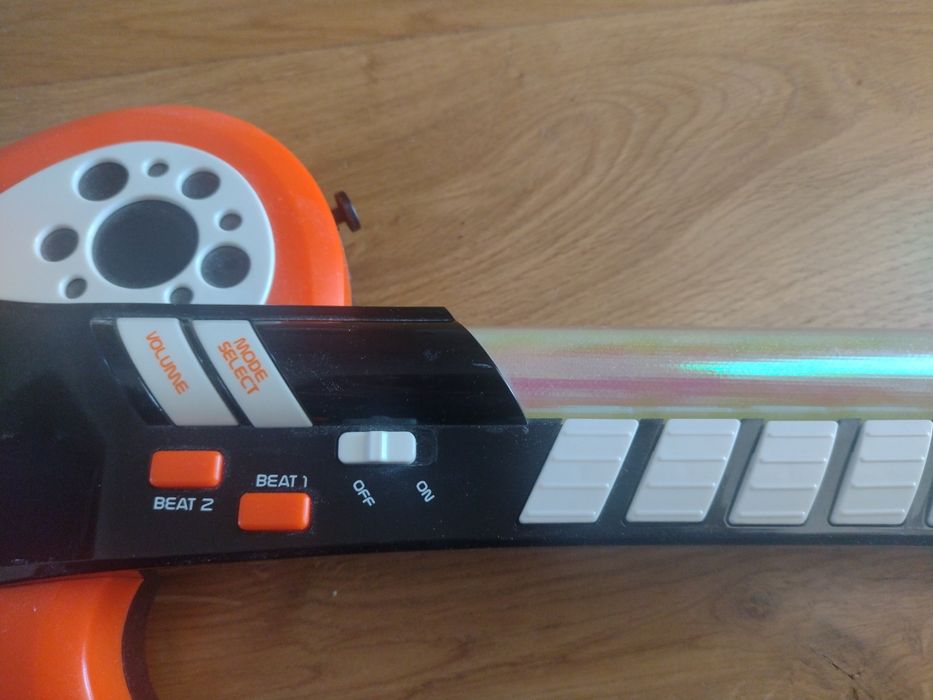 Gitara elektryczna zabawka z wejściem MP3