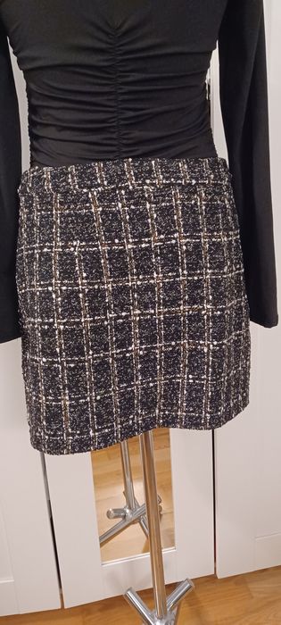 Spódniczka mini r. L grubszy materiał Shein