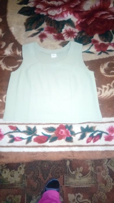 Продам женский костюм