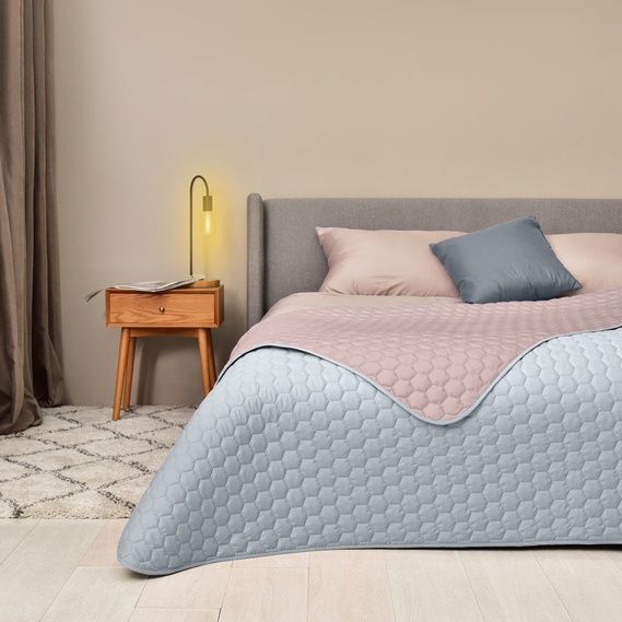 Покривало двостороннє. Дуже гарне. Різні кольори. Фабрика: IDEIA.