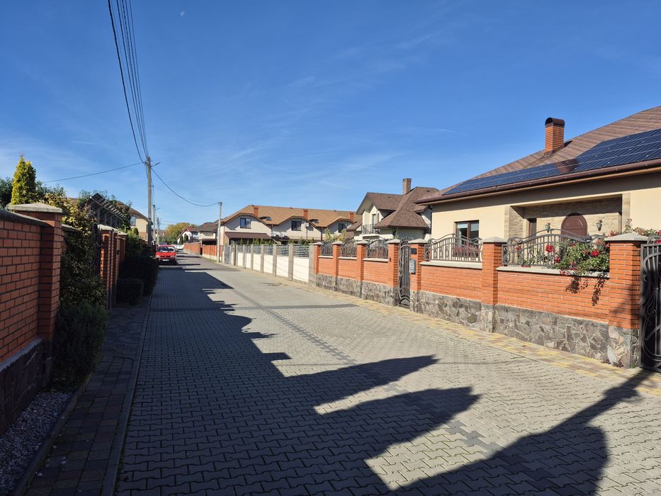 Здається вперше новий будинок на набережній.