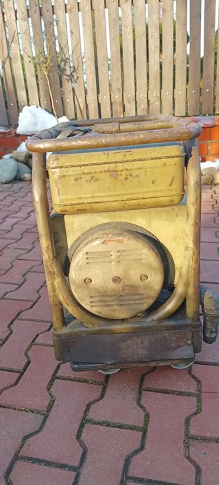 Agregat prądotwórzczy zabytek 1958 rok