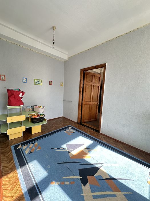 Продається будівля у центрі міста