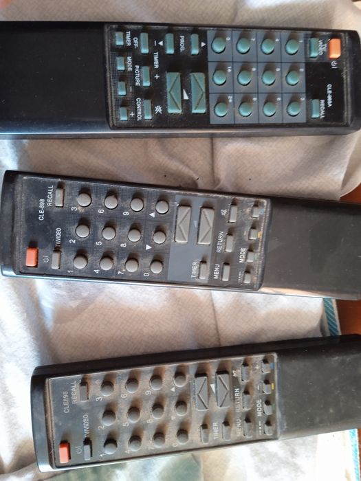 Продам  пульти б у