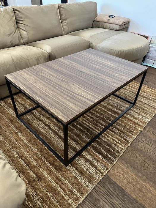 Журнальный столик