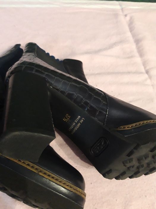 Взуття, бутильйони