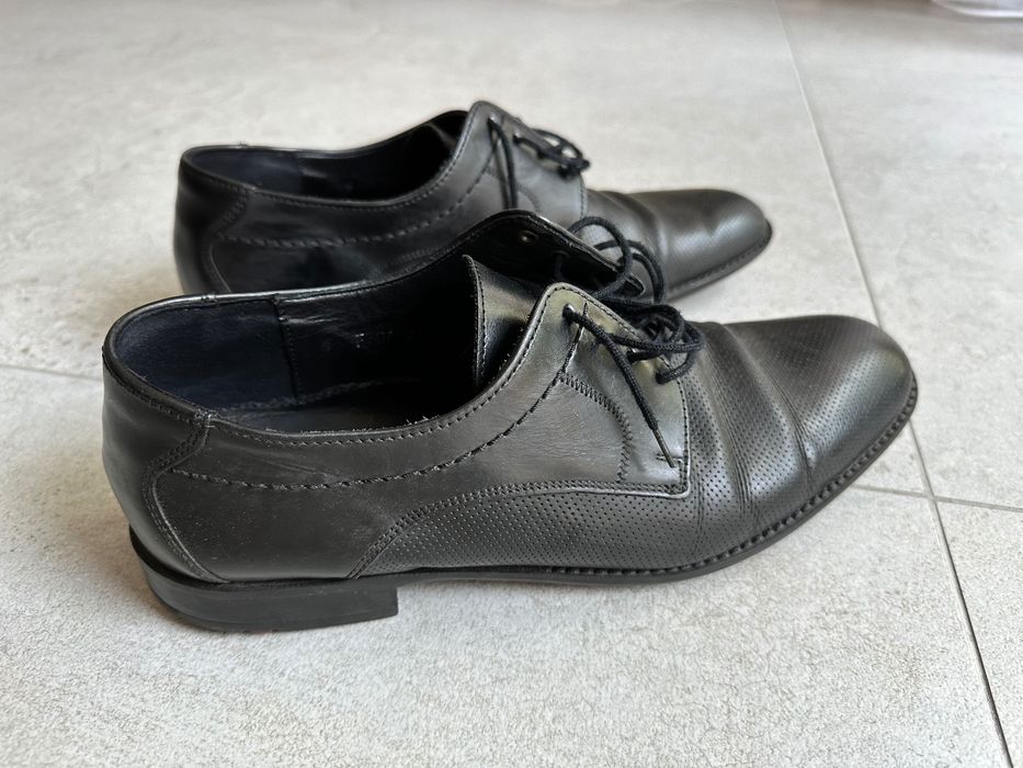 Buty męskie eleganckie czarne do garnituru perforowane Lloyd r 43