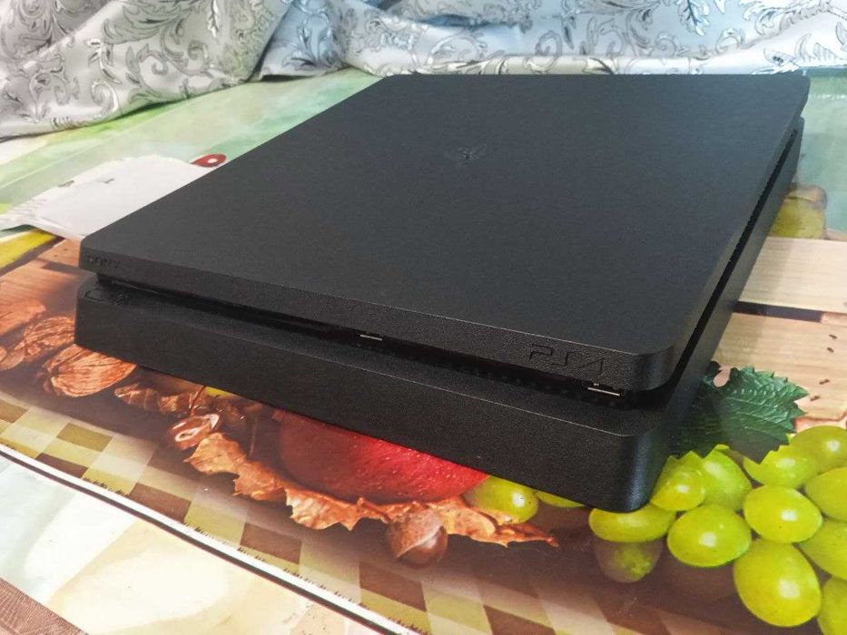Приставка PS4 Slim / PlayStation 4 Slim + игры