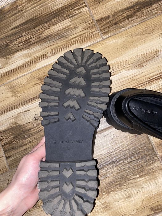 продам лофери Stradivarius 38 розміру