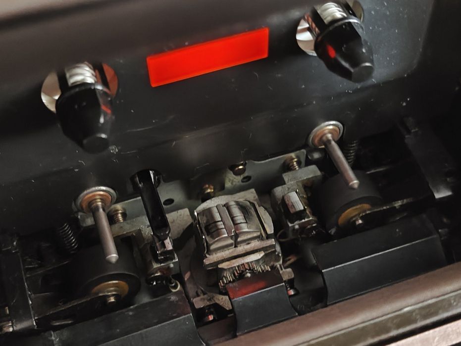 TEAC R-9000 Кассетный магнитофон / дека