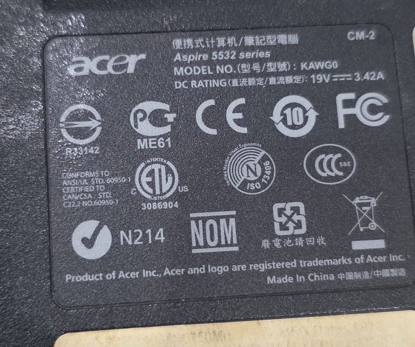 Portatil Acer  para arranjo ou peças sem memorias e Disco