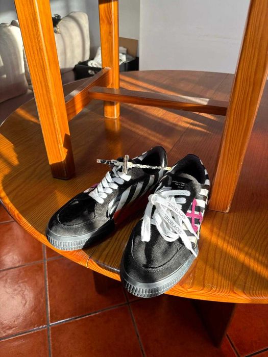 Sapatilhas Off-White Black/Purple