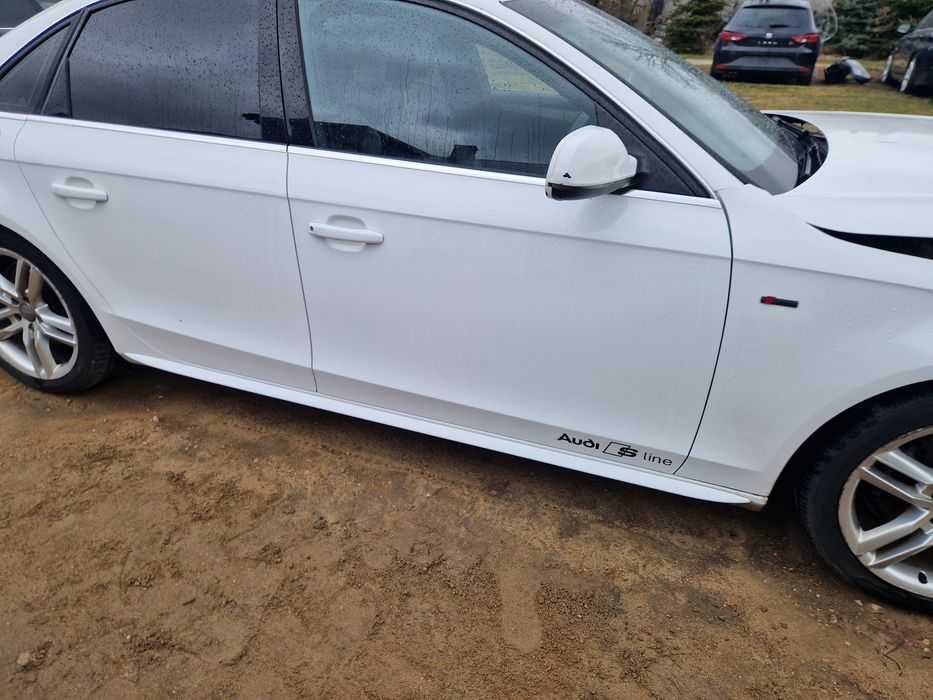Drzwi prawy przód Audi A4 B8 LY9C