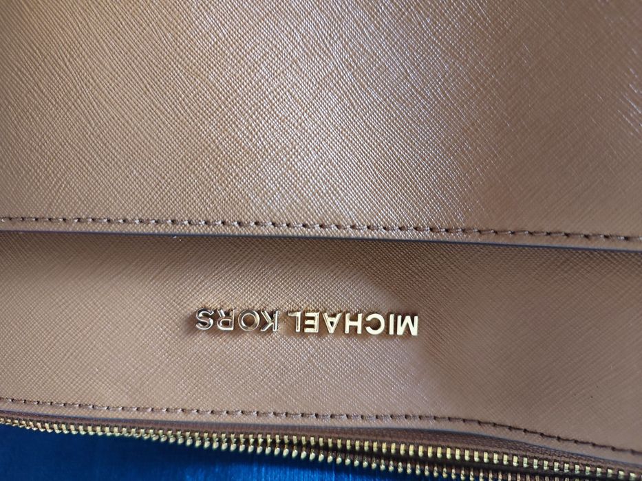 Mala Michael Kors camel