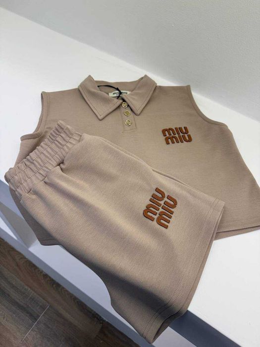 Костюм Miu Miu новий літній (M)