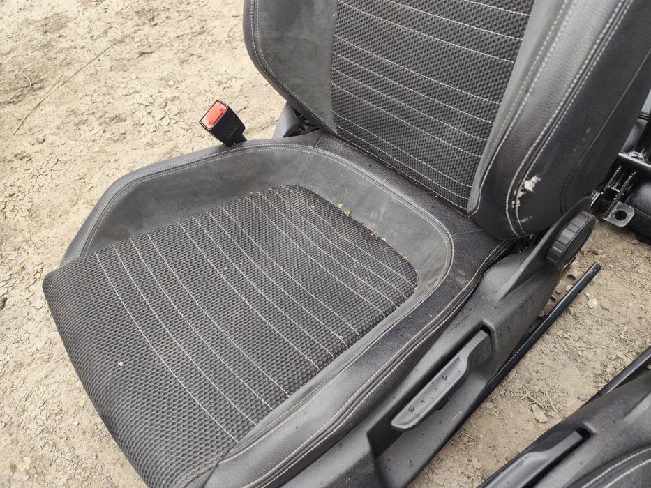VW Scirocco III MK3 skóry fotele skórzane podsufitka podłokietnik