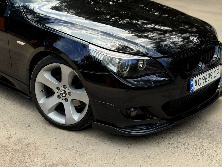 BMW E60 523I