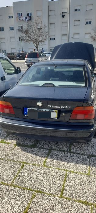 BMW 525TDS 1999 e 268000km ou troco por carro ou mota do mesmo valor