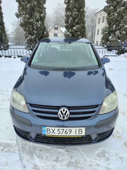 Автомобіль Wolkwagen Golf Plus 2005 рік