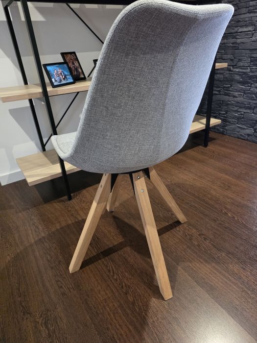 Cadeira para secretária ou quarto